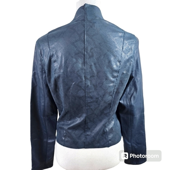 Blank NYC Anthropologie Faux Leather Reptile Print Blue Zippered Moto Jacket S - Picture 4 of 7
